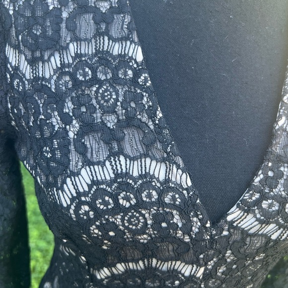 Lemieux lace romper short size small - Picture 6 of 7